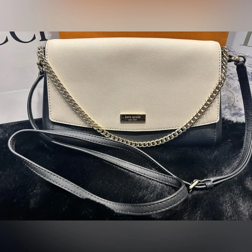 ❌❌SOLD❌❌🎀Kate Spade crossbody bag🎀 - Picture 3 of 12